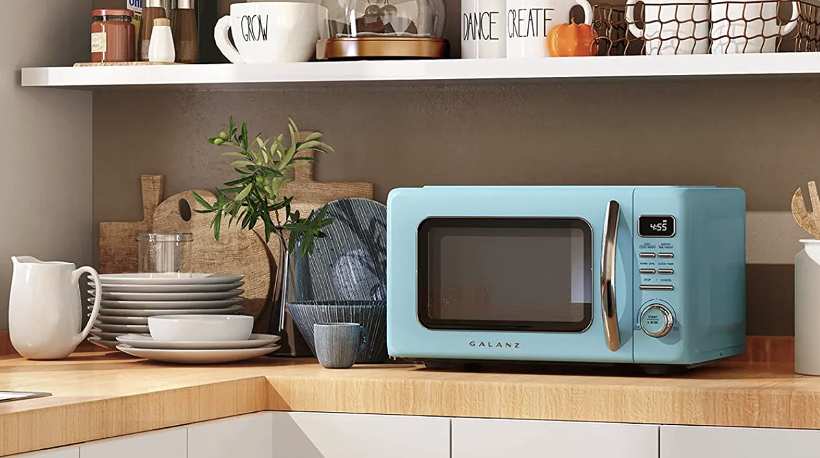 10 Best Retro Microwaves to Buy for Your Kitchen 2023