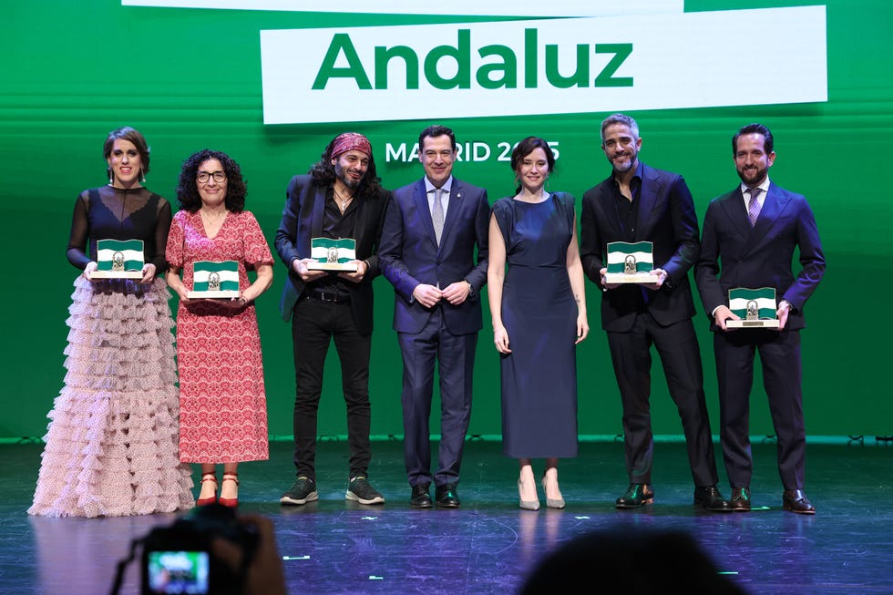 roberto leal recoge el premio talento andaluz en madrid