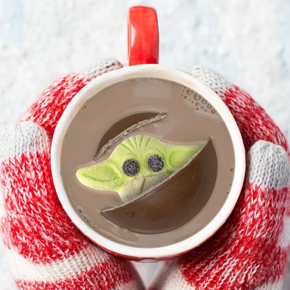 Star Wars The Mandalorian & Baby Yoda Coffee Maker Set