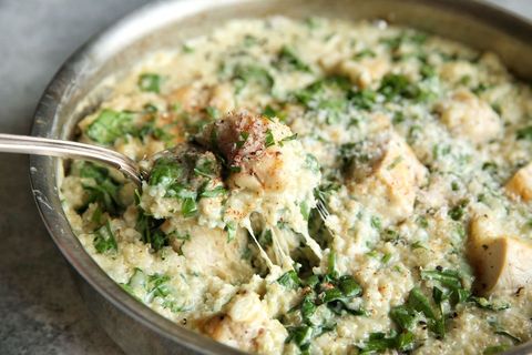 creamy cheddar quinoa with chicken and spinach