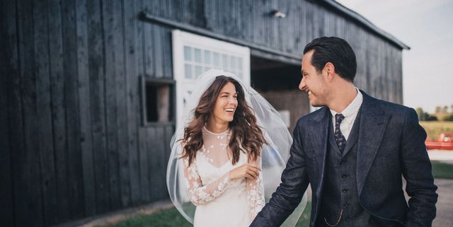 15 Super Sleek Wedding Day Looks For the Modern Bride