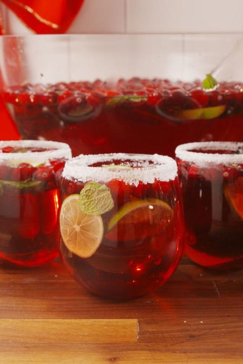 Drink, Punch, Cranberry juice, Tinto de verano, Sangria, Food, Ingredient, Cranberry, Cocktail, Grenadine, 