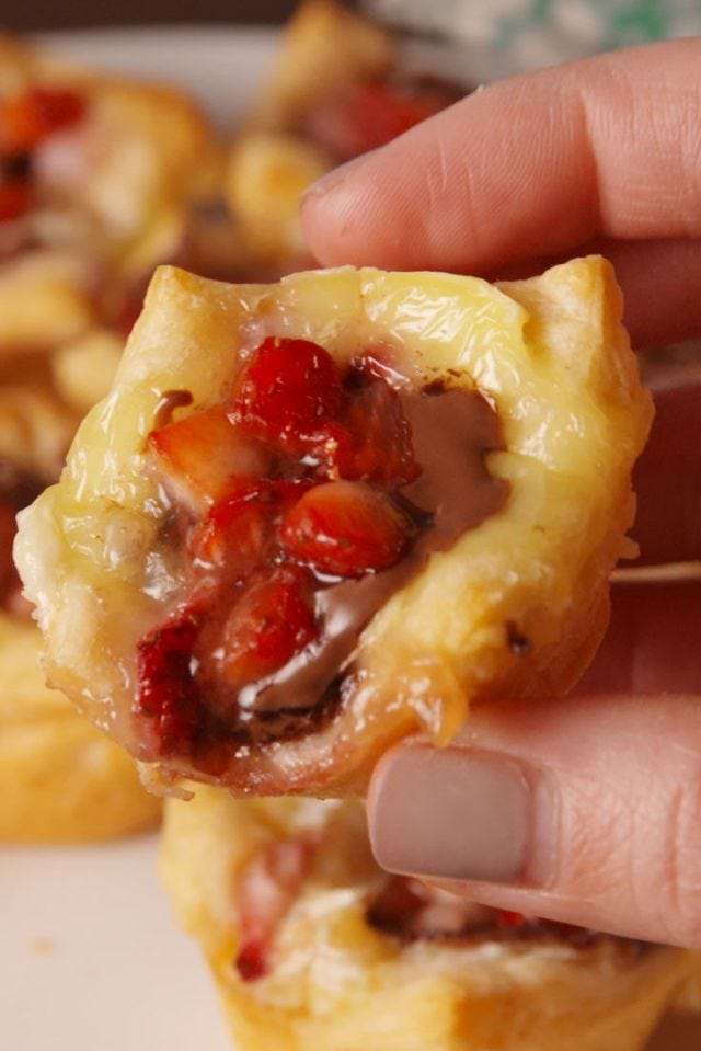 Food, Dish, Cuisine, Ingredient, Produce, Dessert, Finger food, Breakfast roll, Recipe, Baked goods, 