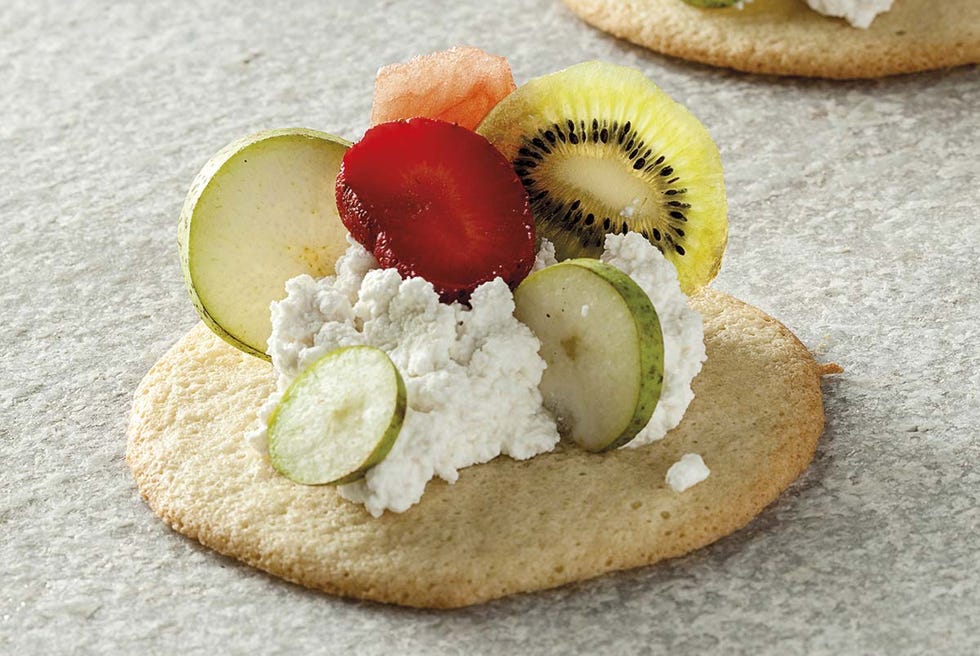 Galletas con requesón y frutas Galletas con requesón y frutas
