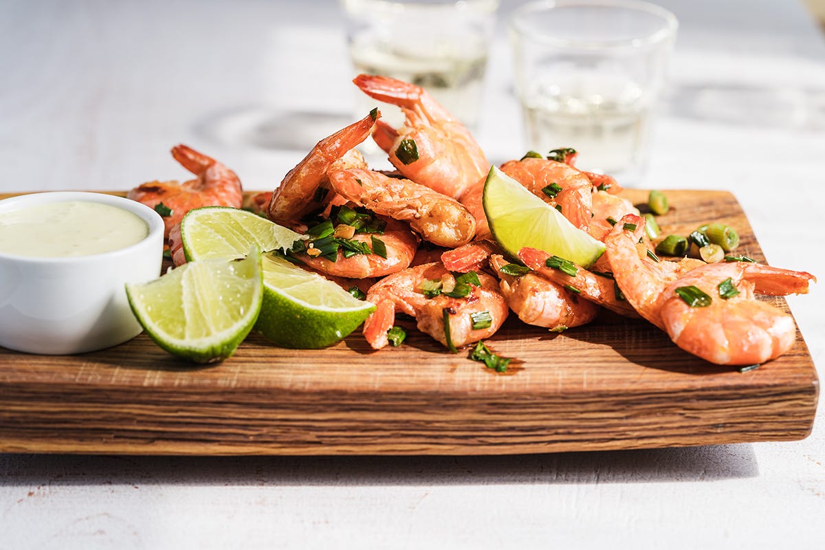 Ingredientes para elaborar las gambas al limón y ajo en freidora de aire