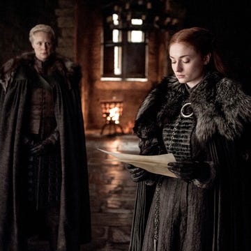 Game of Thrones, Sansa reads as Brienne looks on, season 7