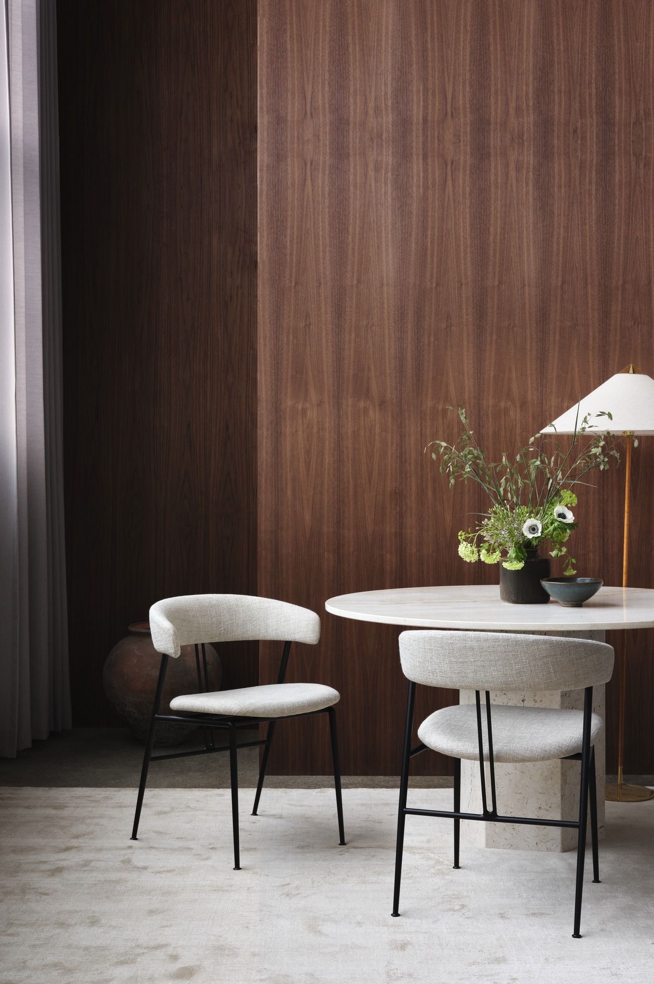 Gubi Violin dining chair and Epic Elliptical table by GamFratesi Gubi Violin dining chair and Epic Elliptical table by GamFratesi