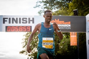 milkesa mengesha, ganador de la media maratón de copenhague 2022