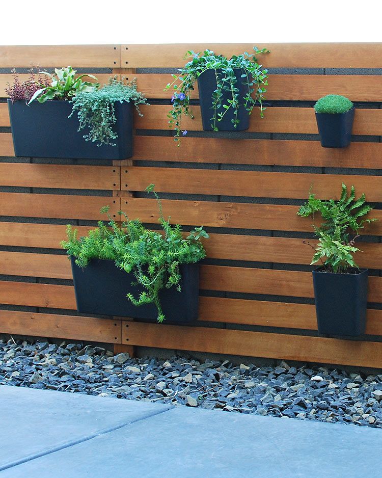 garden fence ideas wood slat planter wall