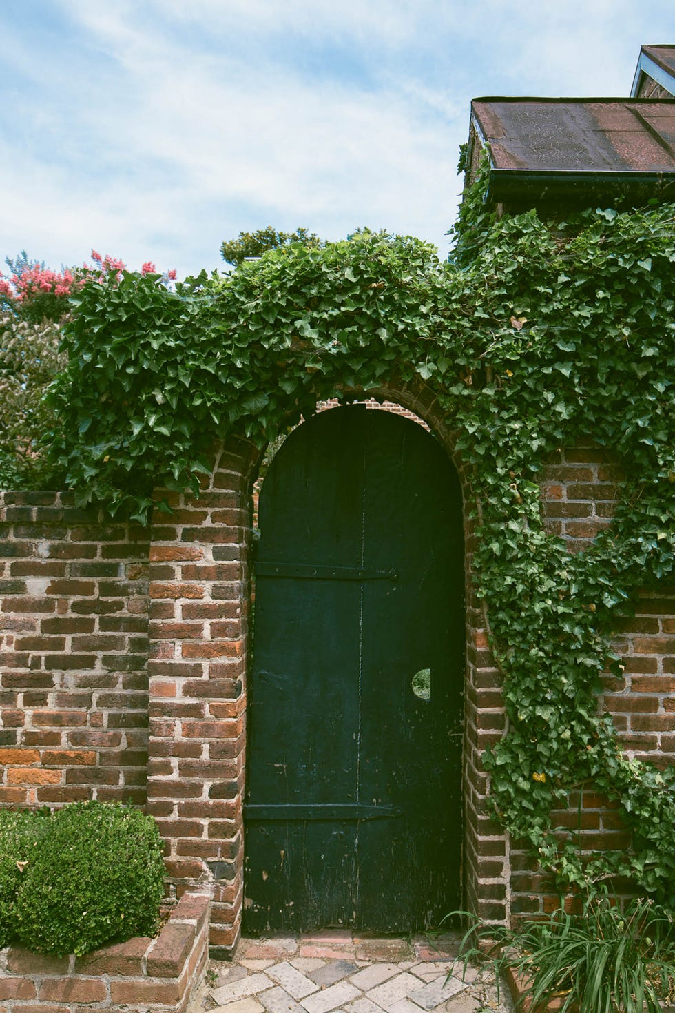 How to Keep a Brick House Cool In the Summer