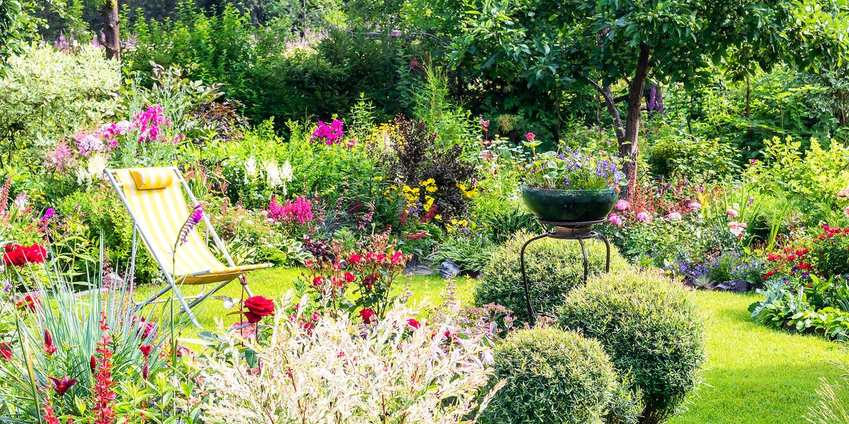 13 Simple Garden Maintenance Tips