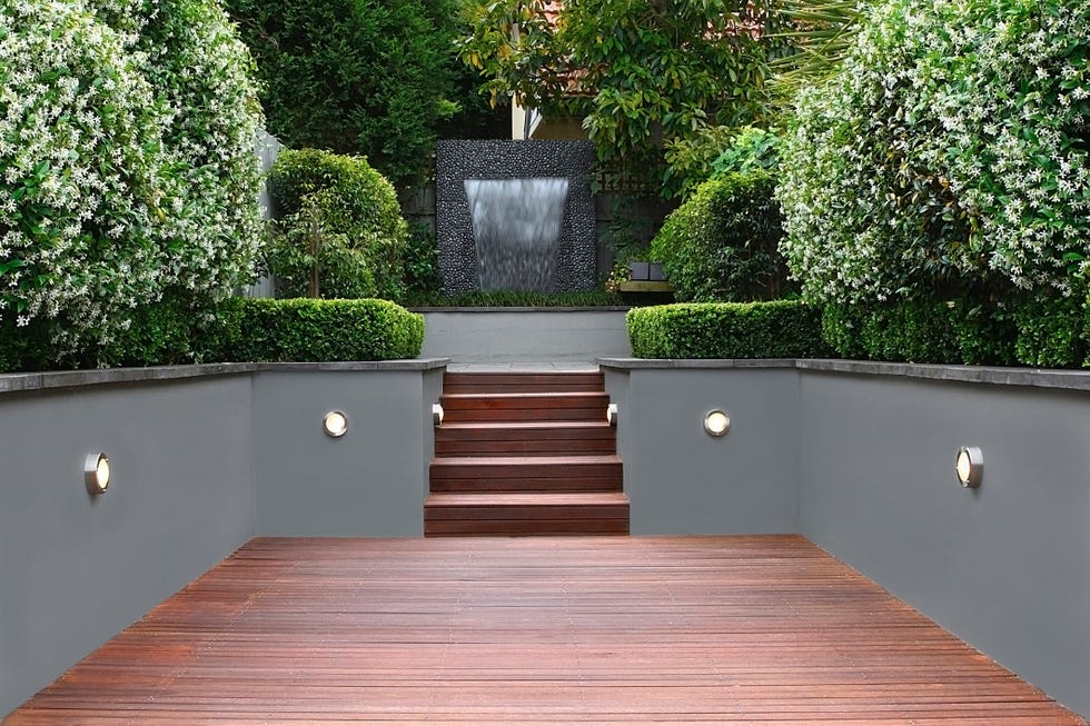 Garden with lights and wooden stairs in Sydney
