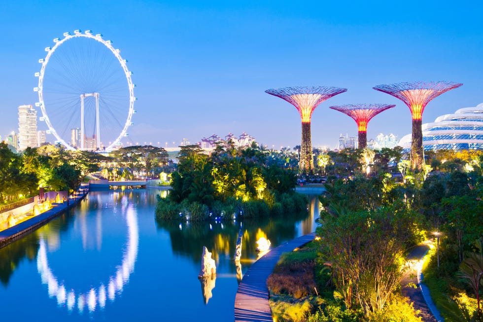 the singapore flyer is a giant ferris wheel located in singapore, constructed in 2005–2008 gardens by the bay is a park spanning 101 hectares 250 acres of reclaimed land in central singapore, adjacent to the marina reservoir the park consists of three waterfront gardens bay south garden, bay east garden and bay central garden