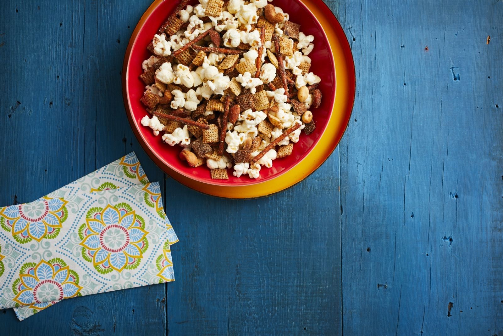 Spicy Garlic Chex Mix - The Toasty Kitchen