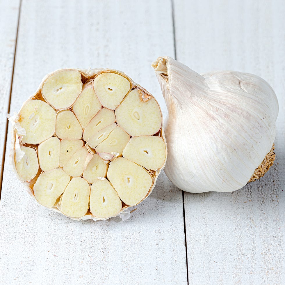 Garlics garlics