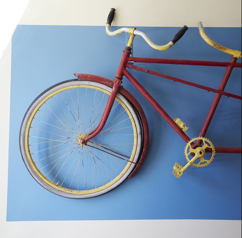 Bicycle, Bicycle part, Bicycle wheel, Bicycle tire, Bicycle frame, Spoke, Blue, Bicycle drivetrain part, Vehicle, Bicycle handlebar, 