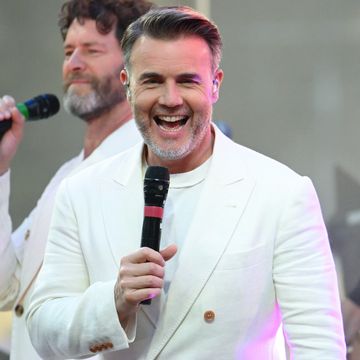 gary barlow performs with take that