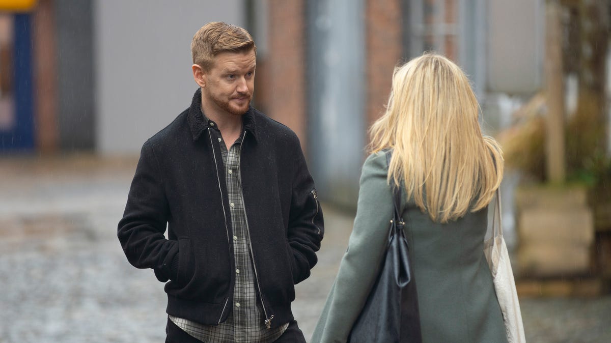 Coronation Street's Gary Windass to be caught out tonight
