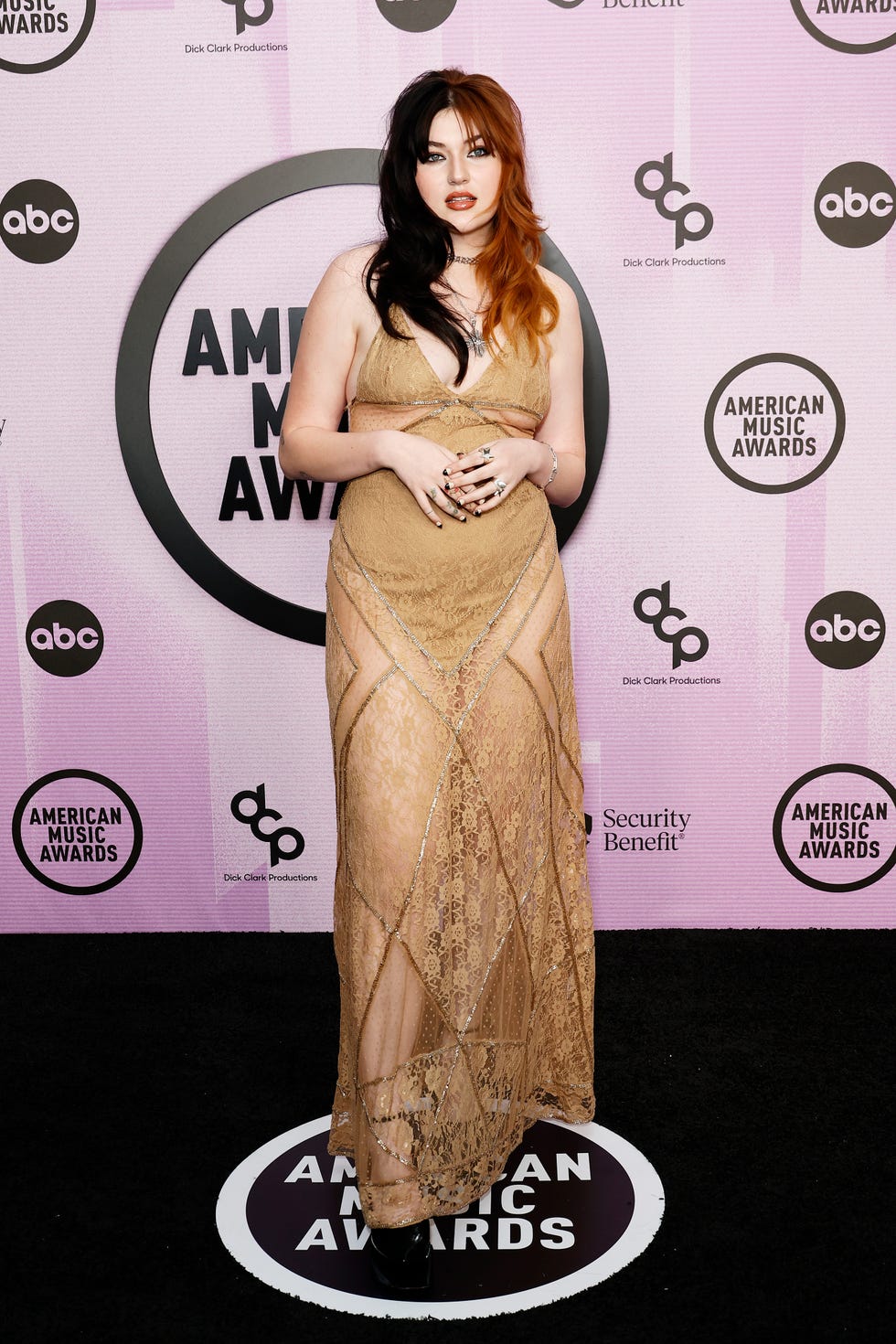2022 american music awards arrivals