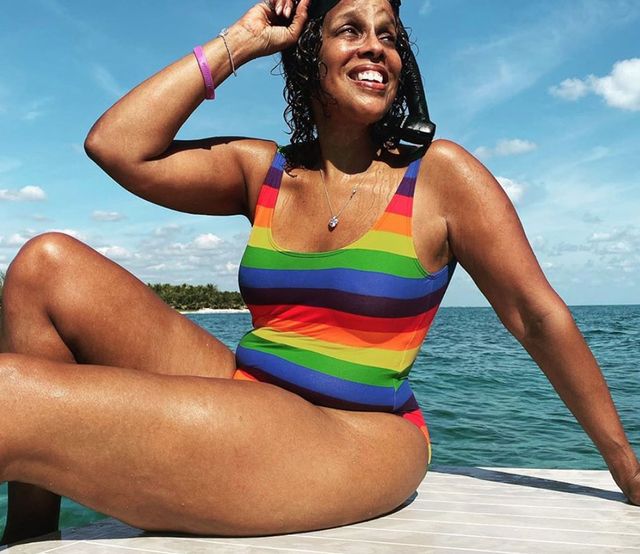 Gayle King, Niece Post Bikini Pics Of 'Cottage Cheese Thighs