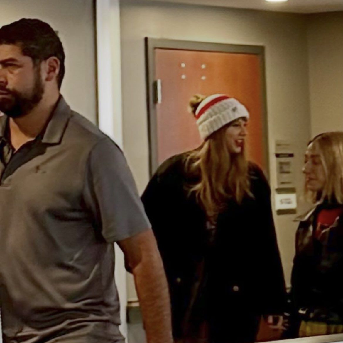 Taylor Swift Arrives to Support Travis Kelce at Chiefs vs. Patriots Game Wearing a Cozy Beanie