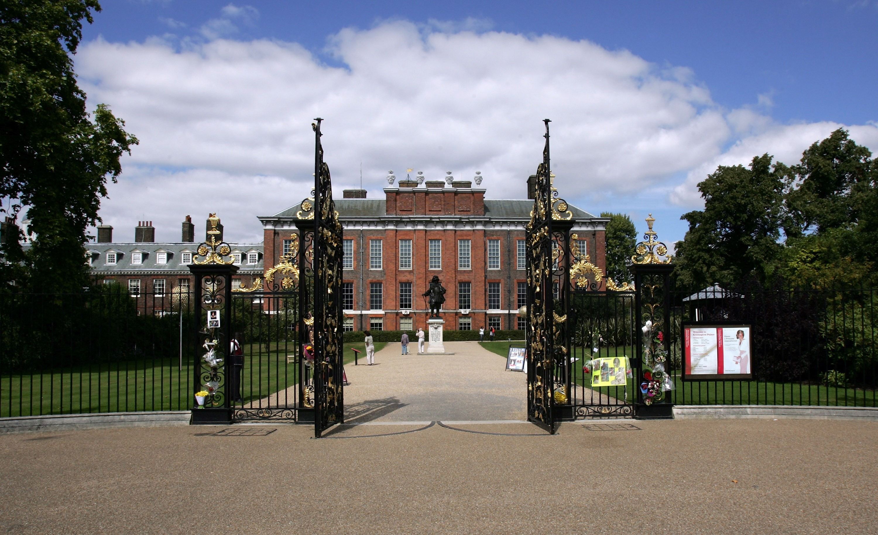 30 Royal British Family Homes - Beautiful Royal Family Homes