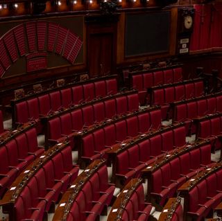 per la prima volta una deputata italiana ha allattato in parlamento