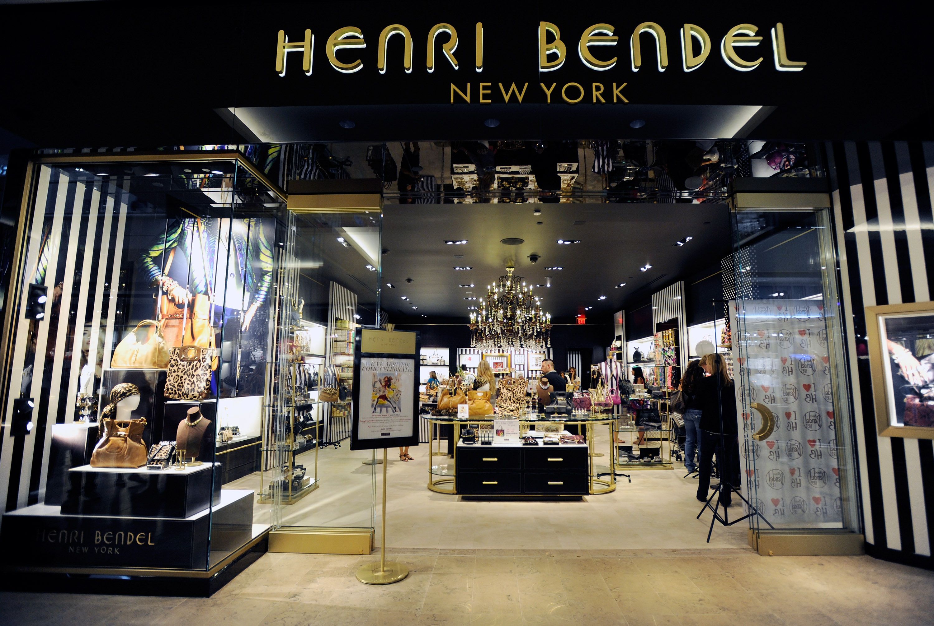 Henri Bendel Stores Closing After 123 Years - Henri Bendel