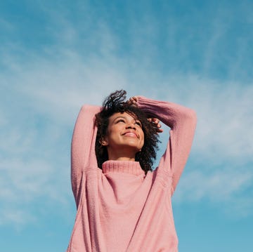 vrouw geniet van het leven