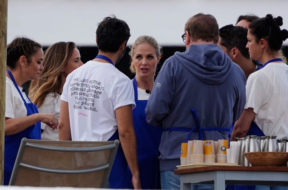﻿genoveva casanova y varios de sus compañeros en las grabaciones de 'masterchef celebrity 8' en formentera