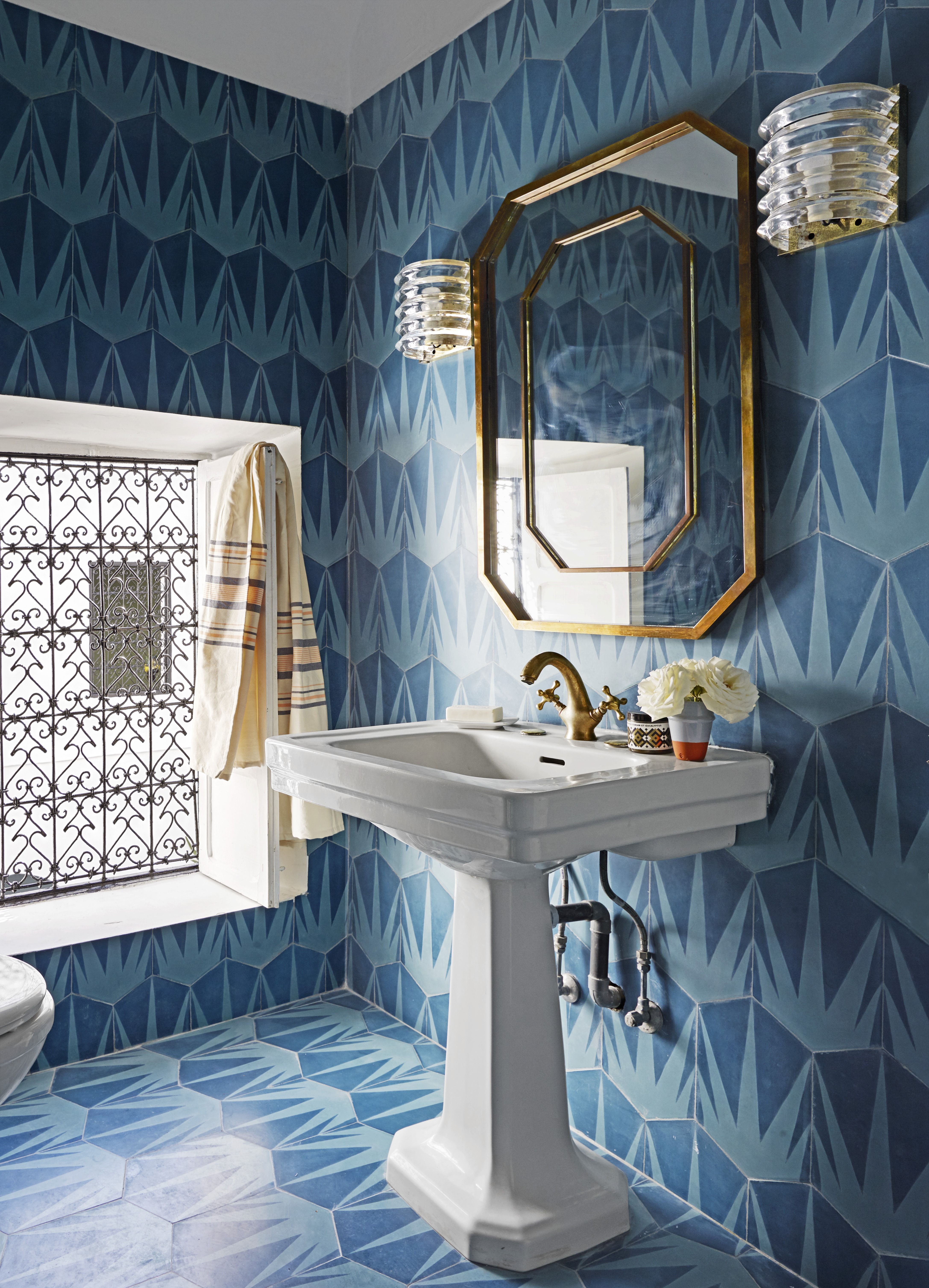 bathroom geometric wall paint