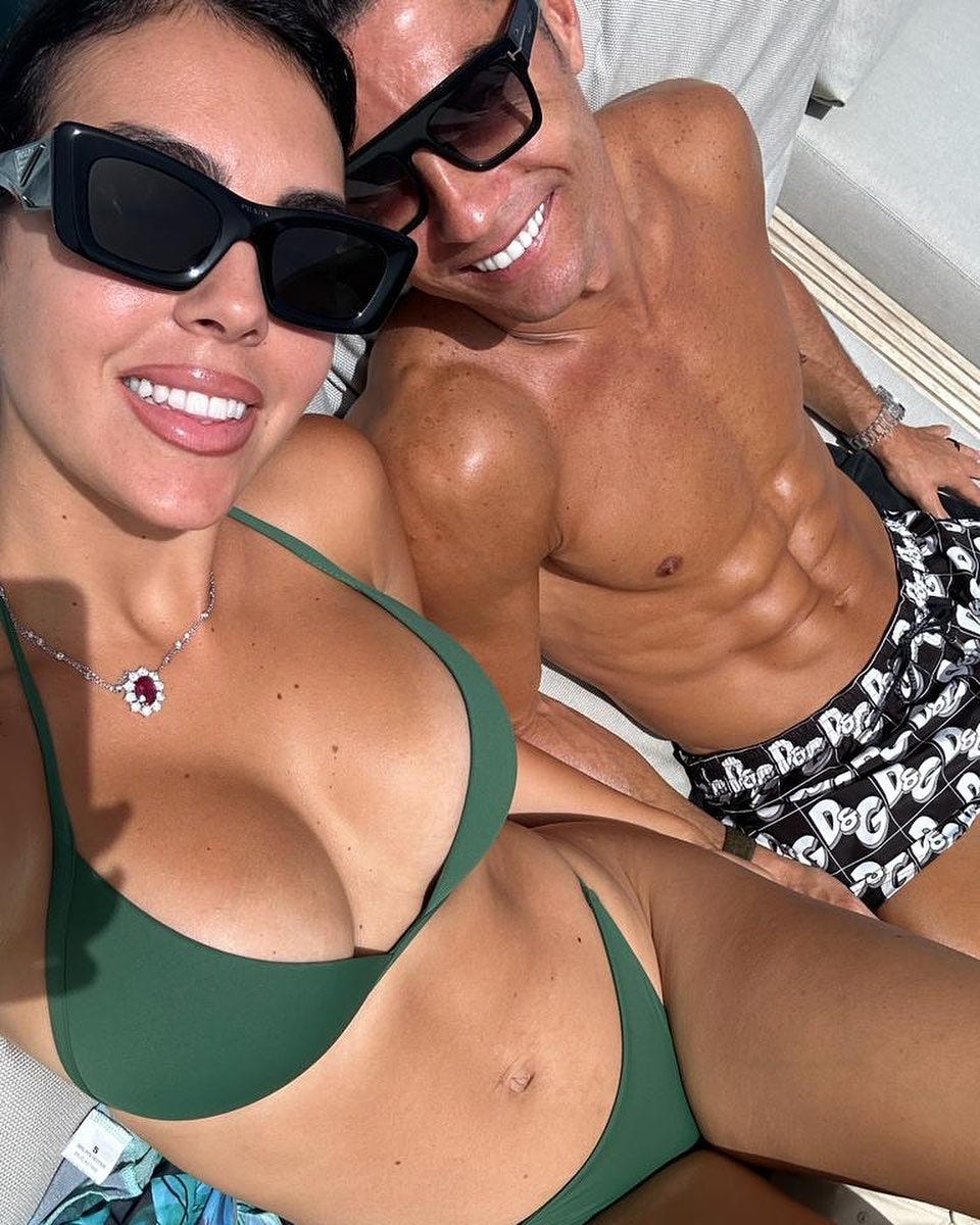 Cristiano Ronaldo e Georgina in Sardegna contro le voci di crisi