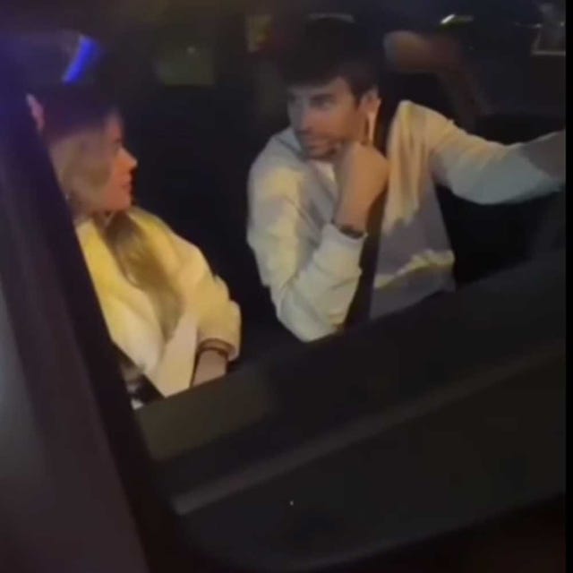 gerard piqué y clara chia derrochan complicidad