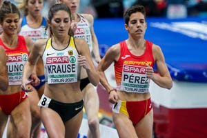 marta pérez corre la final de 1500m