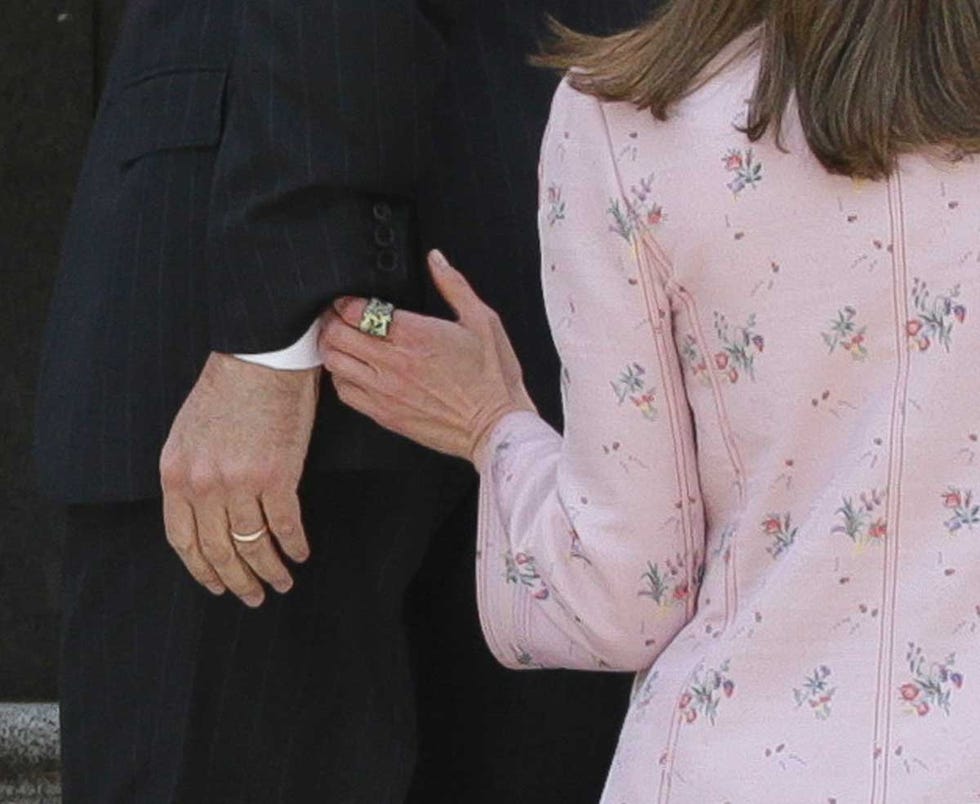 Letizia, muy cariñosa con Felipe