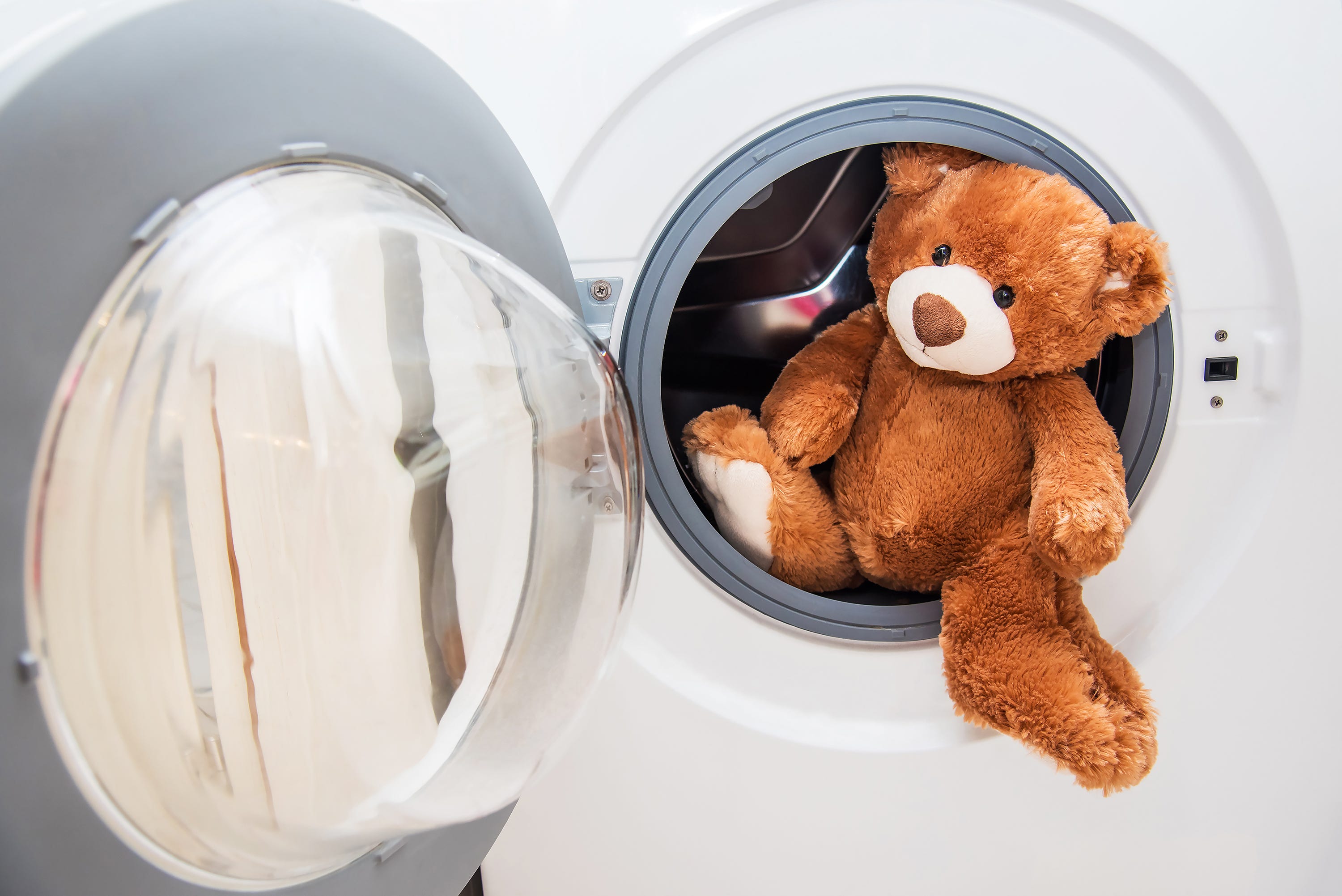 can you wash a teddy bear in the machine without ruining it