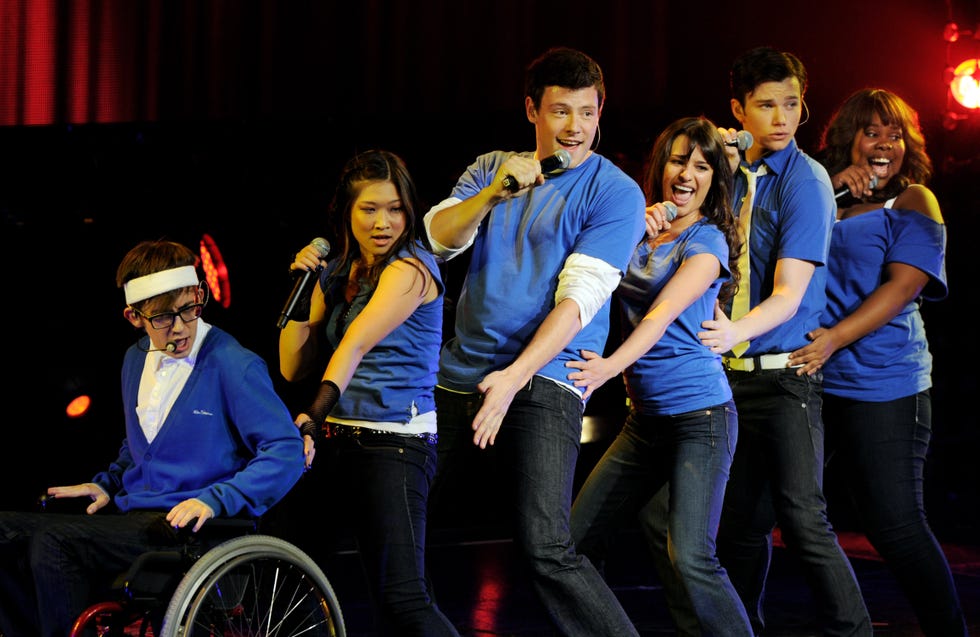 universal city, ca may 20 l r actorsingers kevin mchale, jenna ushkowitz, cory monteith, lea michele, chris colfer and amber riley of fox tvs glee perform at the gibson amphitheater on may 20, 2010 in universal city, california photo by kevin wintergetty images