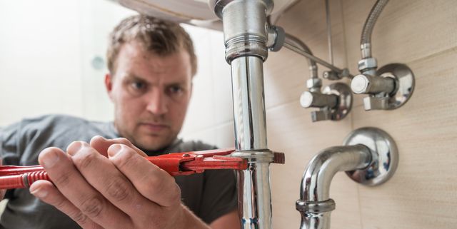 Plumbing 101: 25 Repairs & Projects You Really Can Do [Book]