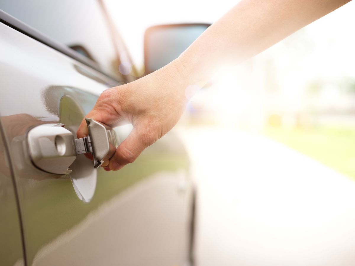 How to Unlock a Car Door – How to Undo a Lockout