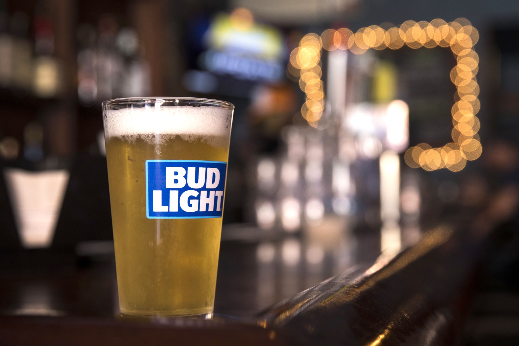 人気ビール 日本未発売 アメリカ ビール BUD LIGHT バドライト 30本 Amazon.co.jp: 人気ビール 日本未発売 アメリカ ビール BUD