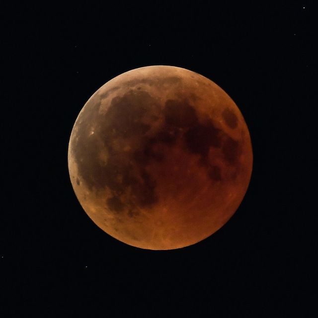 Moon, Celestial event, Astronomical object, Night, Atmosphere, Sky, Atmospheric phenomenon, Midnight, Lunar eclipse, Darkness, 