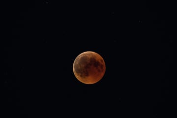 Moon, Celestial event, Astronomical object, Night, Atmosphere, Sky, Atmospheric phenomenon, Midnight, Lunar eclipse, Darkness, 