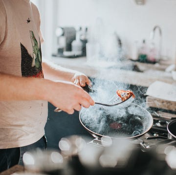 Man cooking breakfast