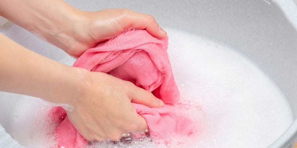 衣類を手洗いする最も効果的な方法