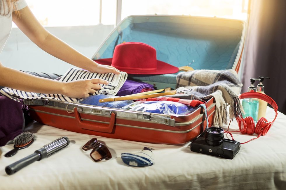 Suitcase, Baggage, Bag, Hand luggage, Luggage and bags, Room, Fashion accessory, Travel, Handbag, 