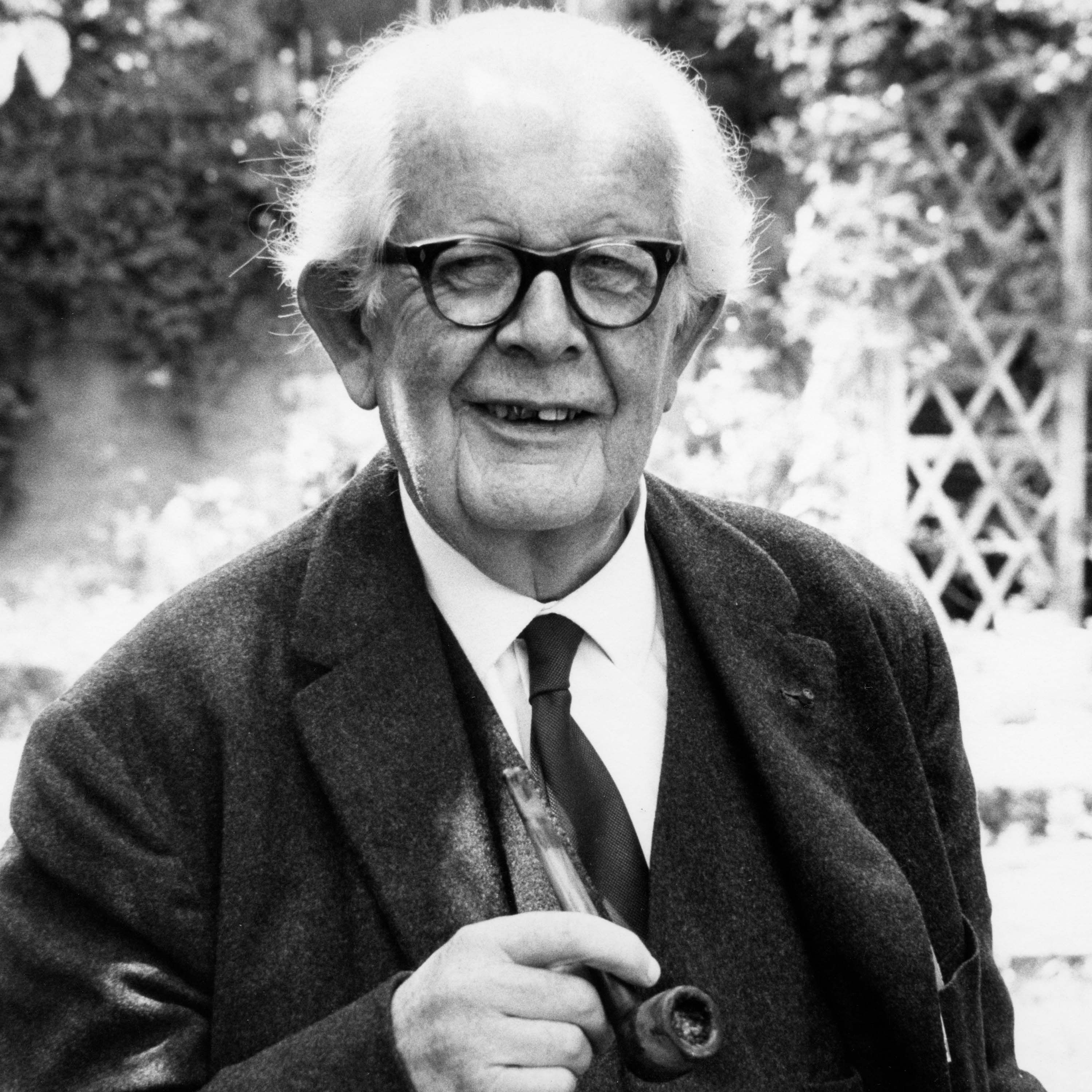 Jean Piaget - Biography, Facts and Pictures