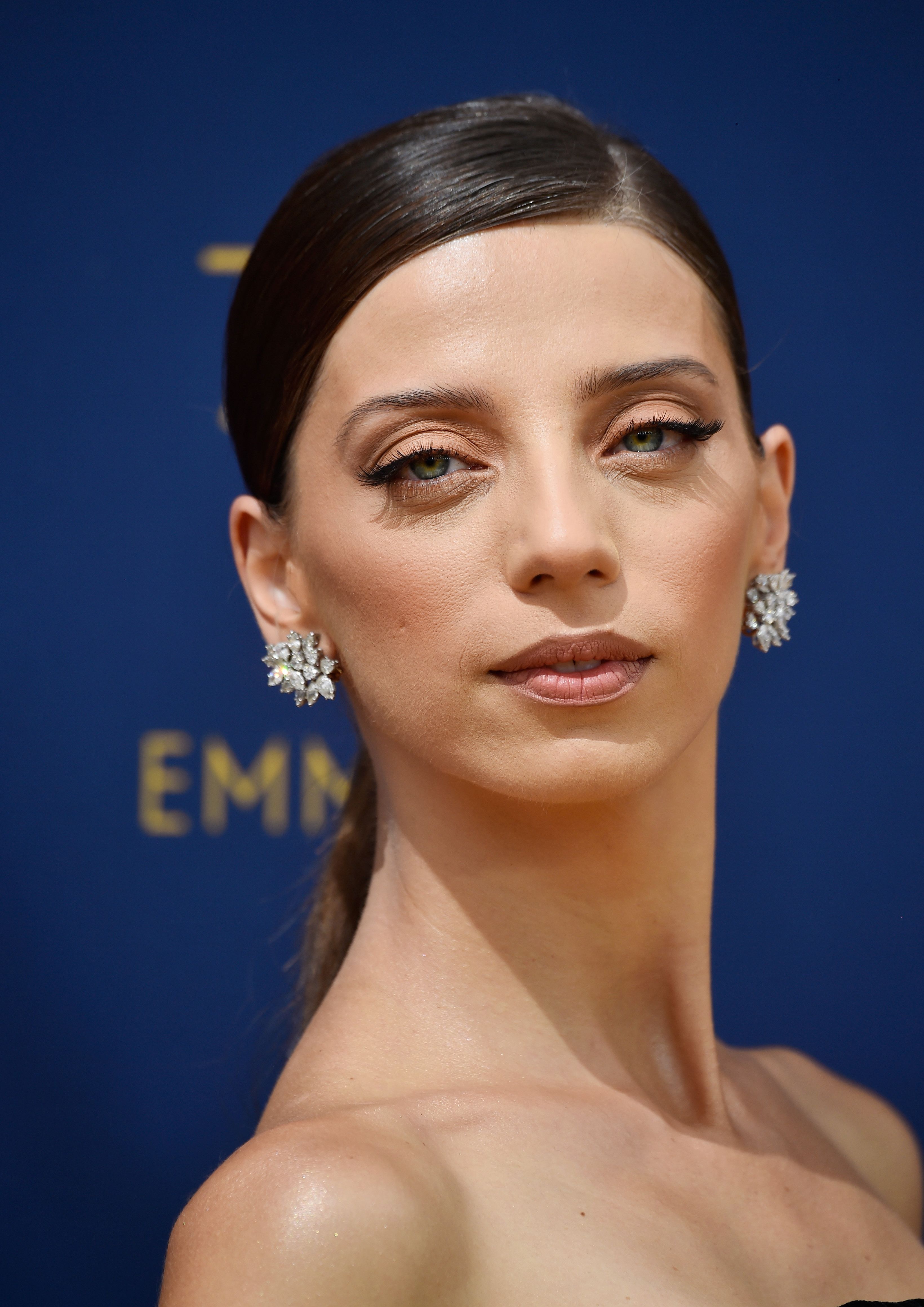 Emmys 2018 Best Hair and Makeup Looks - Emmy Awards Red Carpet Beauty