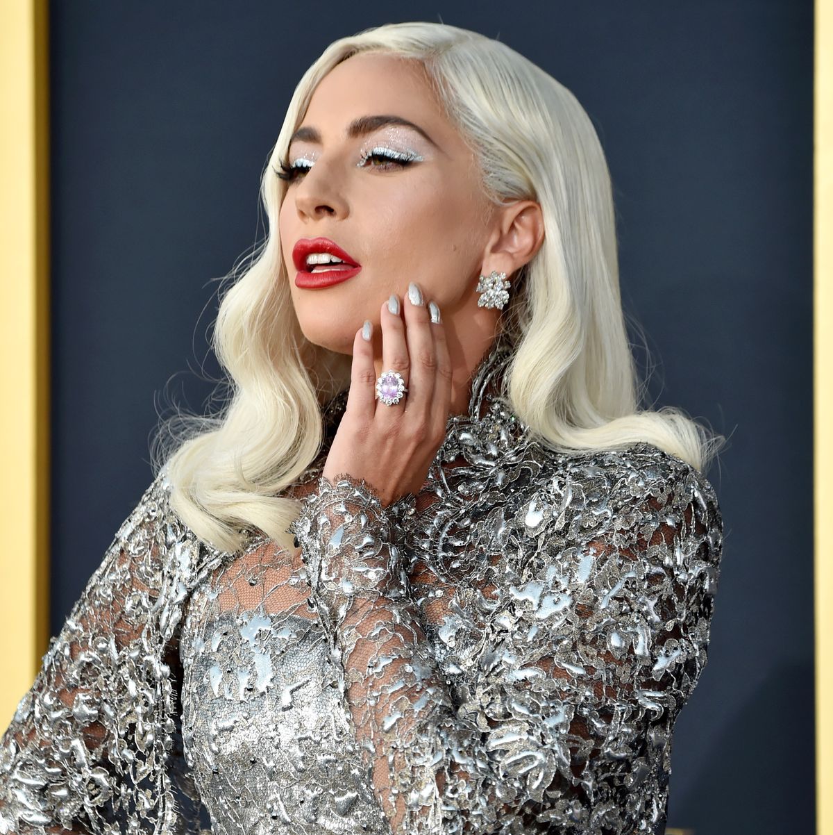 Leggen Emotie bijtend How Much Did Lady Gaga's Pink Engagement Ring Cost?