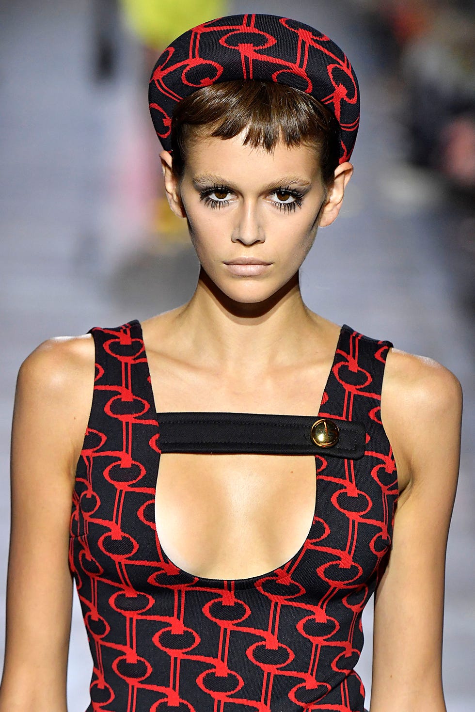 Kaia Gerber, hija de Cindy Crawfor, Prada