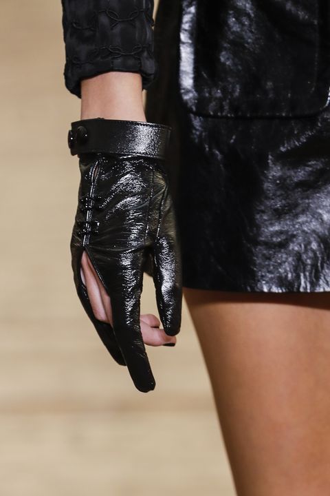Glove, Black, Clothing, Fashion, Leather, Leg, Human leg, Footwear, Joint, Fashion accessory, 